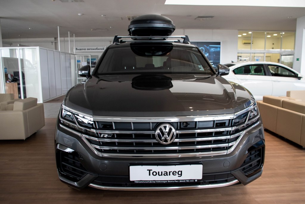 Volkswagen Touareg - пожалуй, самый популярный внедорожник от бренда