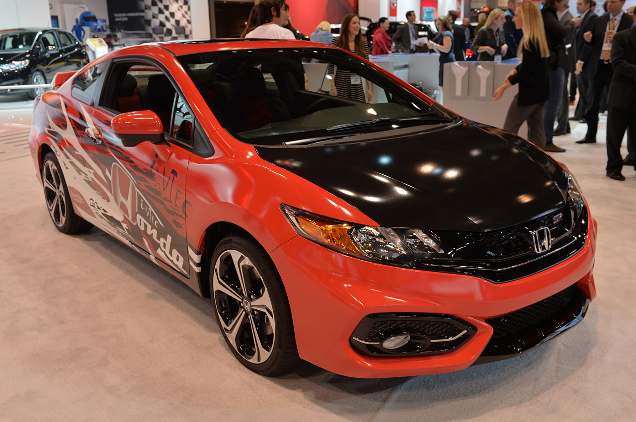Honda представила уникальную версию Civic Si Coupe