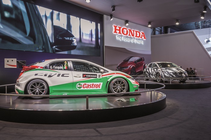 Honda представила Civic WTCC и концепт Civic Type R