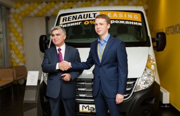 Тысячный клиент программы Renault Leasing