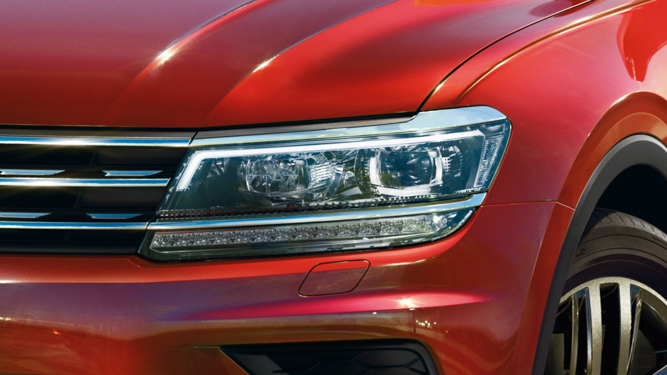 Volkswagen Tiguan: замена светодиодов в фаре секторами по отдельности